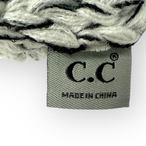 C.C Beanie NWT Cable Knit Cuffed Beanie Adult One Size White/Black Winter Hat - Picture 5 of 7